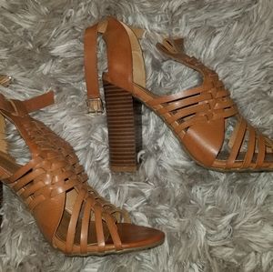 Tan/Brown heels